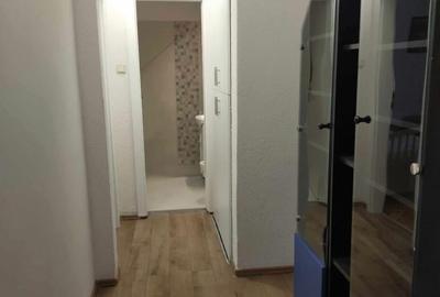Apartament cu 3 camere, decomandat, Centru - 1