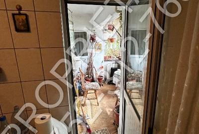 PROPRIETAR Vând Apartament 3 Camere DECOMANDAT, Metrou Piața Sudului BERCENI - 4
