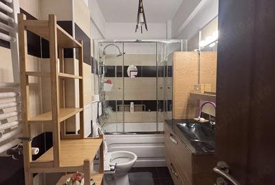 Apartament cu 3 camere semidecomandat în Central - 3