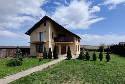 Casă cu 4 camere în Dragomirna - 4