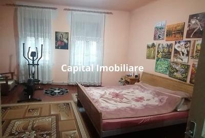 Casă cu 3 camere cu Teren 895 Mp în Central - 7