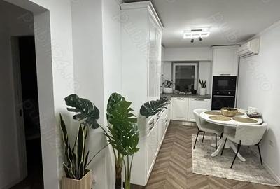 Apartament cu 3 camere decomandat în Hârșova - 2