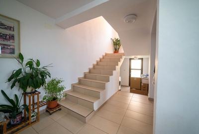 Casă Individuală P+1+M, 9 camere, 595 mp teren zona Aradului - 7