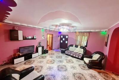 Casă cu 6 camere cu Teren 3141 Mp în Ploștina - 17