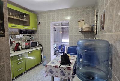 Apartament cu 3 camere decomandat în Central - 3