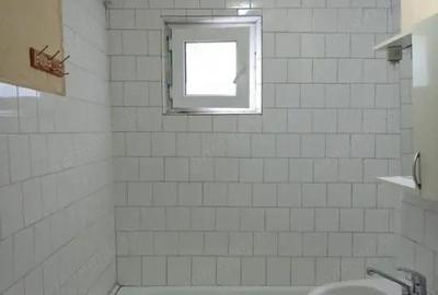 Apartament cu 3 camere decomandat în Micro 20 - 7