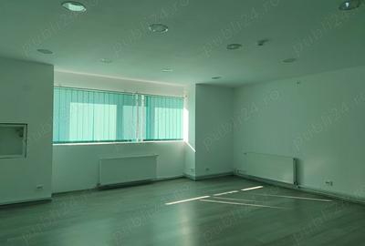 Spațiu comercial, de 870 mp, în Central - 11