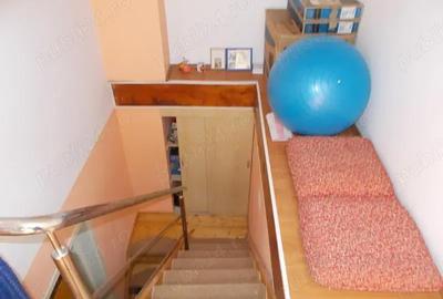 Casă cu 6 camere în Central - 13