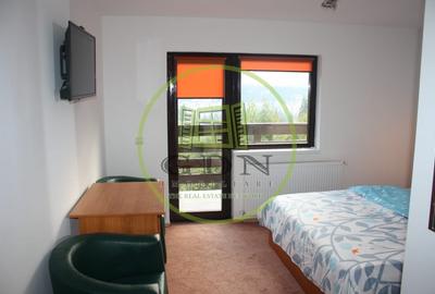 Hotel/Pensiune, de 305 mp, în Piața - 19