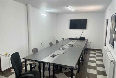 Spațiu comercial, de 50 mp, în Central - 8