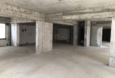 Spațiu comercial, de 240 mp, în Central - 7