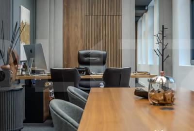 Spațiu comercial, de 130 mp, în P-ța Victoriei - 14