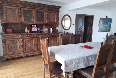 Casă cu 4 camere decomandat în Central - 7