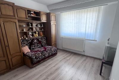 Inchiriez apartament 3 camere Est, Jibou, Salaj - 14