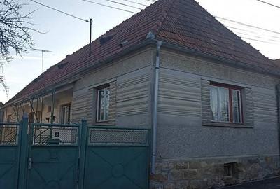 Casă individuală cu 3 camere cu Canalizare în Arcuș - 1