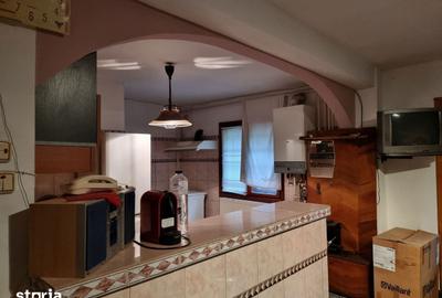 Apartament cu 4 camere decomandat în Micro 3 - 4