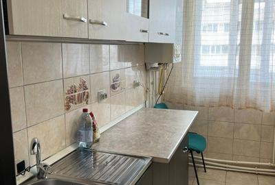 Apartament cu 2 camere decomandat în Podu Roș - 4