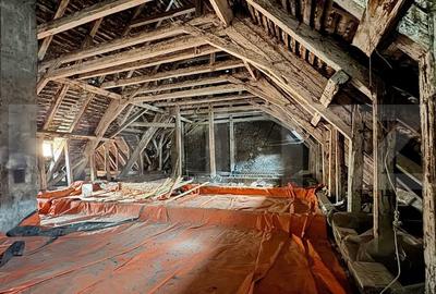 Pod spaitos, transformabil in apartamente, 285 mp, Piata Sfatului - 3