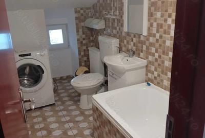 Apartament cu 3 camere decomandat în Central - 1