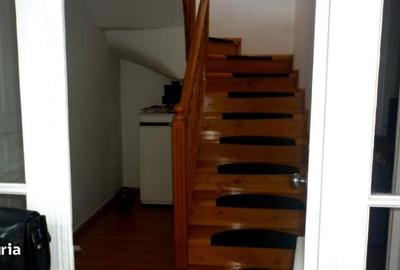 Casă cu 4 camere decomandat în Central - 5