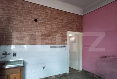 Casă cu 6 camere cu Teren 715 Mp în Turda