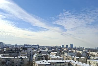 Apartament decomandat, mobilat în Tei