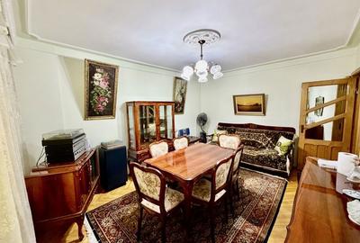 Apartament cu 3 camere decomandat în Central - 1