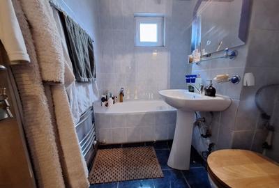 Cu acces facil spre Centru. Etajul 2. GARAJ SUB BLOC SI BOXA. - 14