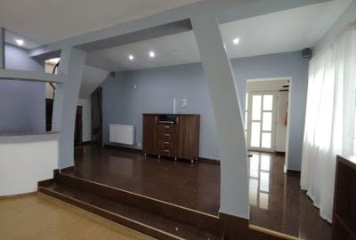 Casă cu 4 camere cu Teren 600 Mp în Bucov - 2