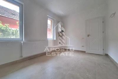 Apartament cu 2 camere decomandat în Intim - 2