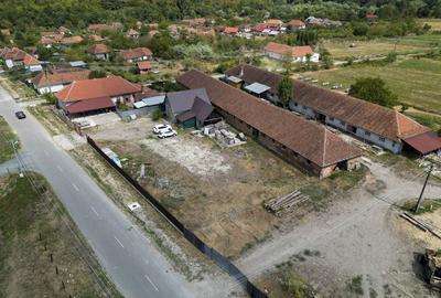 Casă cu 3 camere cu Teren 1656 Mp în Dezna - 9