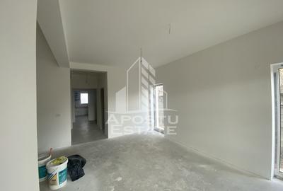 Duplex cu 5 camere cu Canalizare în Dumbrăvița