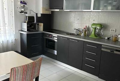 Apartament cu 4 camere decomandat în Europa - 3