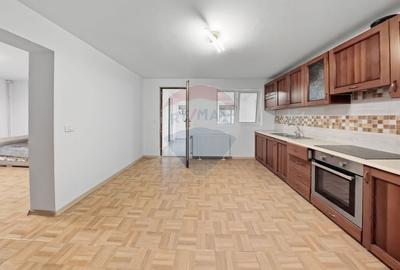 Casa cu teren de vanzare in Lespezi - 2