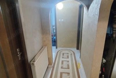 De vanzare apartament camere 3 - 3