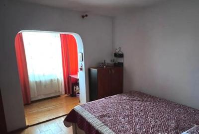Apartament cu 4 camere decomandat, mobilat în Răcădău - 8