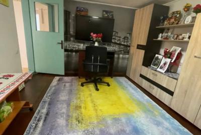 Casă cu 3 camere cu Teren 200 Mp în Giulești - 1