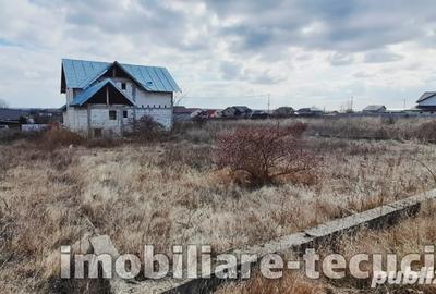 Casă cu 5 camere în Munteni - 1