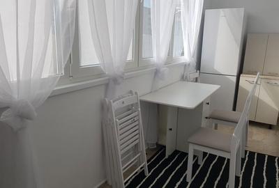 Garsonieră decomandată în Central - 1
