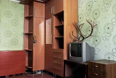 Apartament cu 3 camere decomandat în Ștefan cel Mare