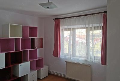 Apartament cu 3 camere decomandat în Nicolina - 7