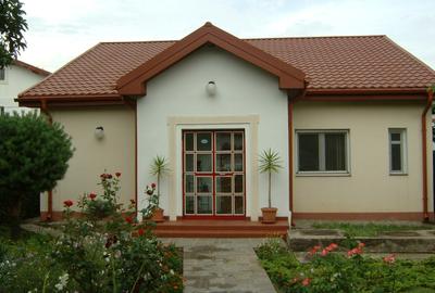 Casă individuală cu 4 camere în Ferme