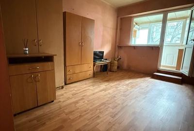 Garsonieră decomandată în Central - 8