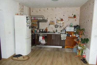 Casă cu 4 camere în Moșnița Veche