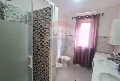 Casă cu 5 camere cu Teren 2566 Mp în Vitănești - 11