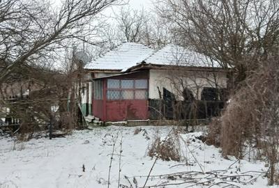 Casă cu 3 camere cu Teren 1600 Mp în Central - 8