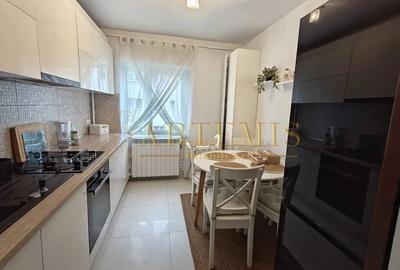 Apartament cu 3 camere decomandat în Central - 2
