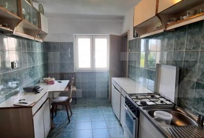 Apartament cu 2 camere decomandat, mobilat în Carpați 2 - 1