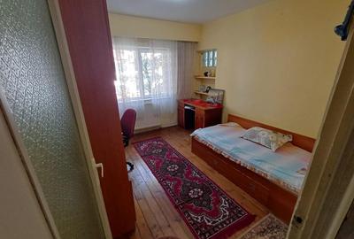 Republicii, zona Marinex, 4camere, etaj 3 - 1