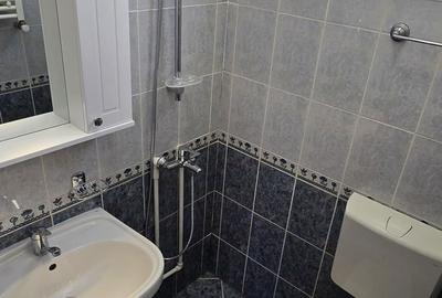 Garsonieră decomandată în Eroii Revoluției - 1